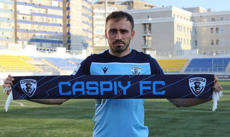 «Каспий» официально подписал контракты с двумя игроками