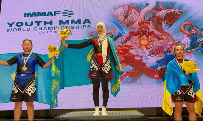 Юная казахстанка стала чемпионкой мира по ММА