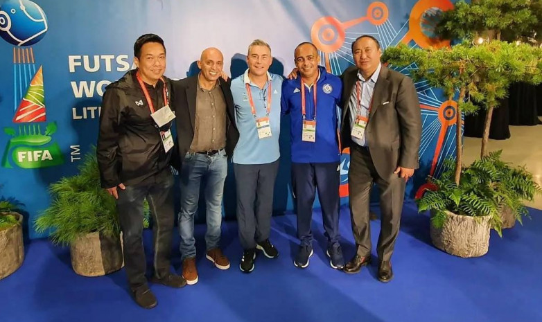 Титулованный экс-наставник АФК «Кайрат» встретился с руководством сборной Казахстана на чемпионате мира по футзалу