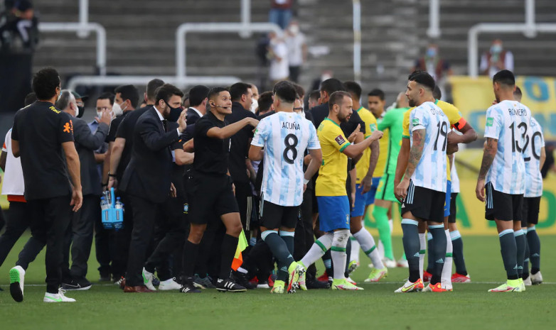 Футбольные федерации Бразилии и Аргентины выступили с заявлениями по прерванному матчу отбора ЧМ-2022