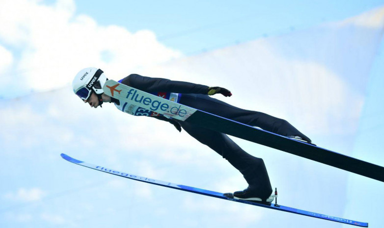Сергей Ткаченко стал 10-м на этапе летней серии Гран-при по прыжкам на лыжах с трамплина