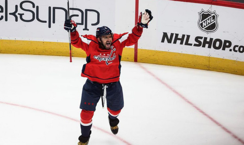 Александр Овечкин вышел на чистое пятое место по количеству голов в истории НХЛ