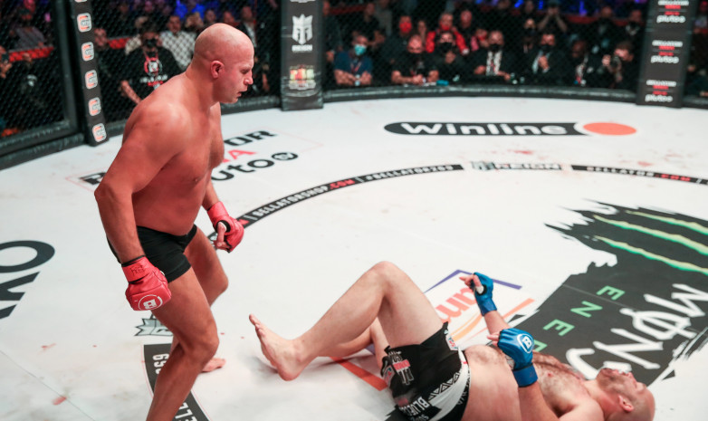 Bellator 269 Емельяненко – Джонсон жекпе-жегі қалай өтті