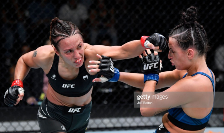 UFC: Антонина Шевченко проиграла техническим нокаутом