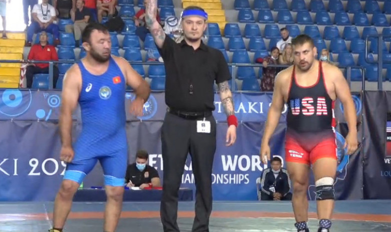 Роман Сарыбаев завоевал серебро чемпионата мира среди ветеранов