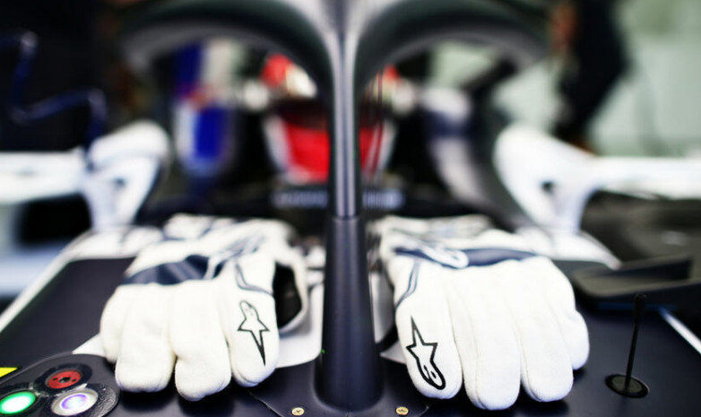 «Формула-1» одобрила новые перчатки для гонщиков