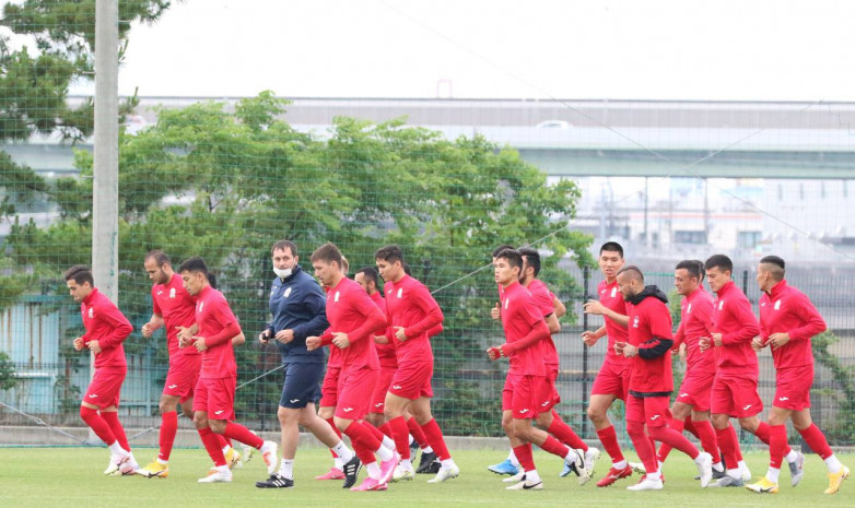 Получивший красную карточку в матче с Сингапуром Токотаев может выйти на матч с Бахрейном