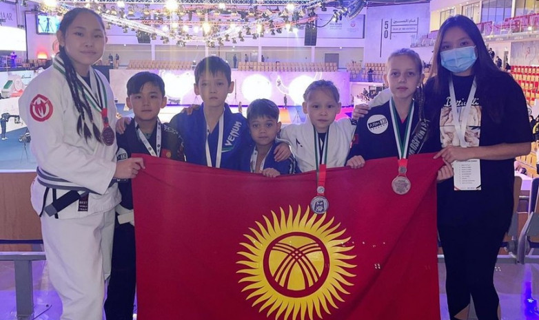 Юные кыргызстанки завоевали 3 медали на чемпионате мира среди детей и молодежи