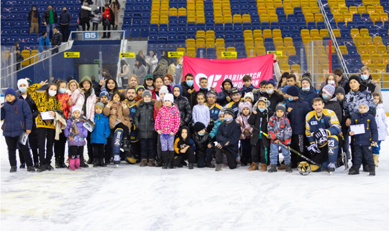 Приобщаем к спорту: Parimatch Foundation организовал детям поход на хоккейный матч