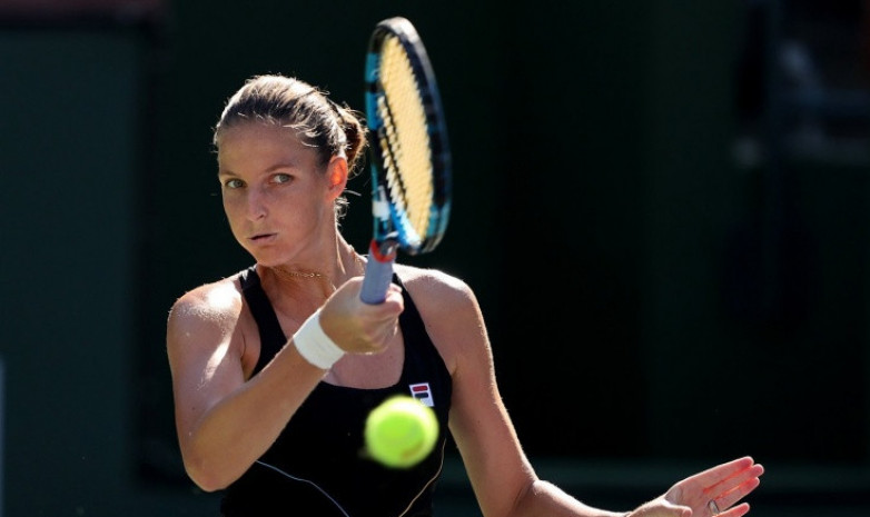 Экс-первая ракетка мира Каролина Плишкова снялась c Australian Open