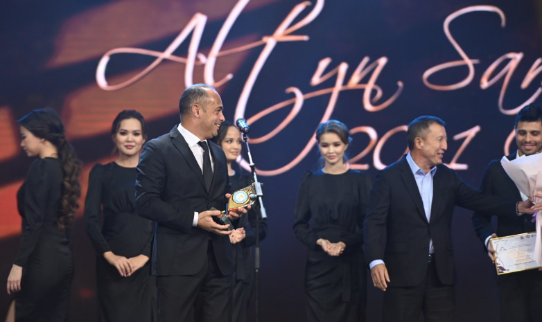 Команда Казахстана по футзалу стала обладательницей премии ALTYN SAMǴAÝ-2021