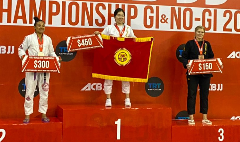Айжан Кадырбекова выиграла золото чемпионата мира по джиу-джитсу