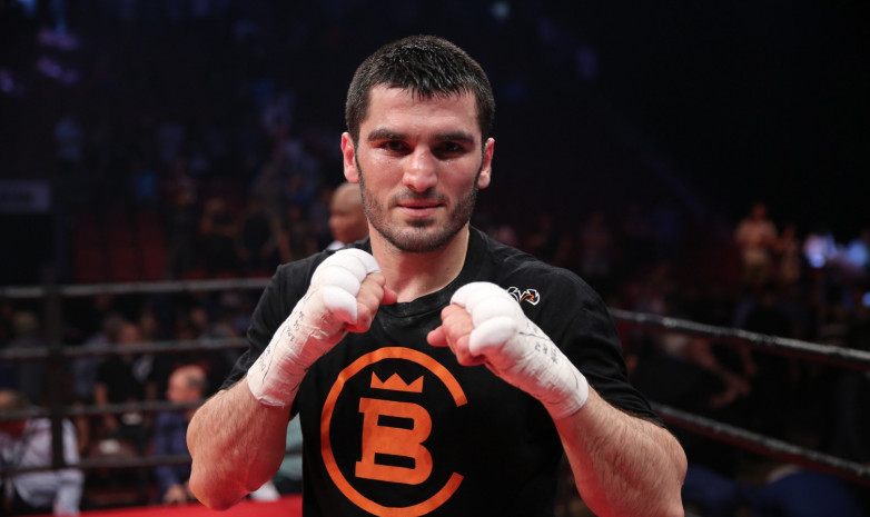 Артур Бетербиев: «Бивол боксировал с моим спарринг-партнером 12 раундов»