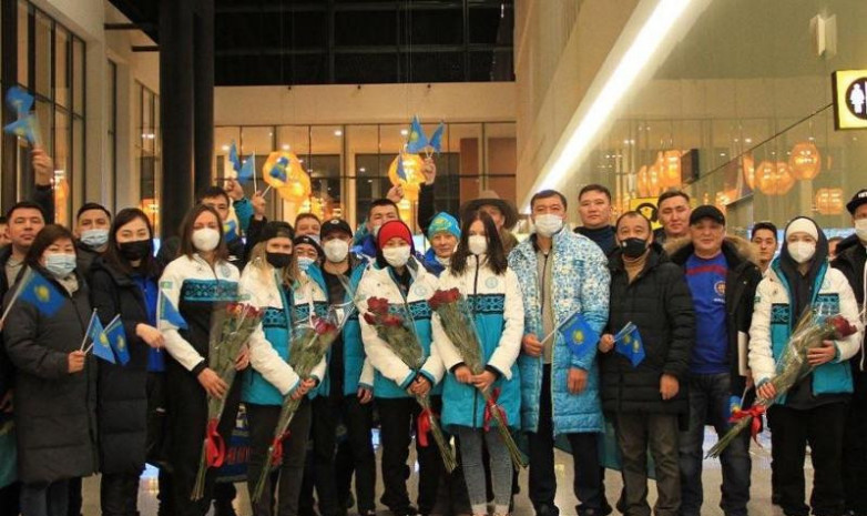 Олимпиадаға қатысқан бір топ қазақстандық спортшы елге оралды