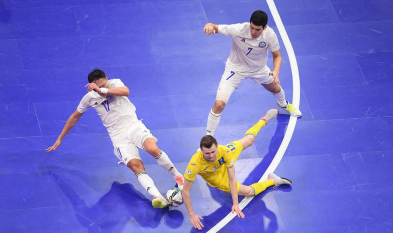 Казахстан уступил Украине в четвертьфинале Евро-2022 по футзалу
