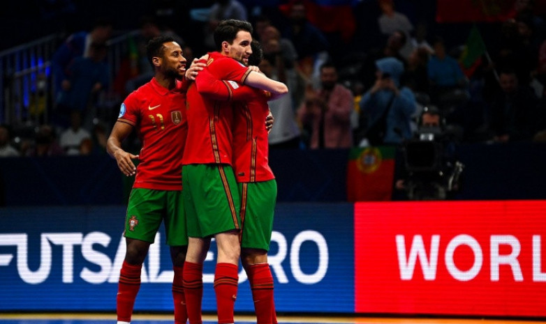 Сборная Португалии одержала волевую победу над Россией в финале ЧЕ по футзалу