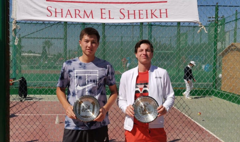 Казахстанский теннисист выиграл турнир с призовым фондом 25 тысяч долларов