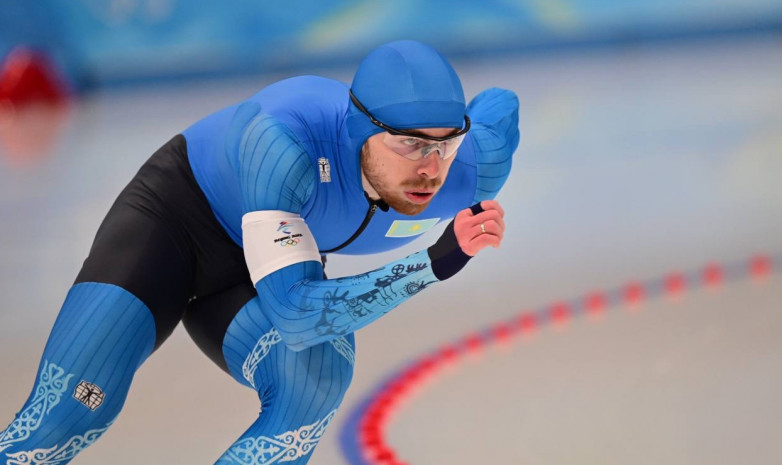 Конькобежец Сергей Морозов стал первым на чемпионате мира по многоборью