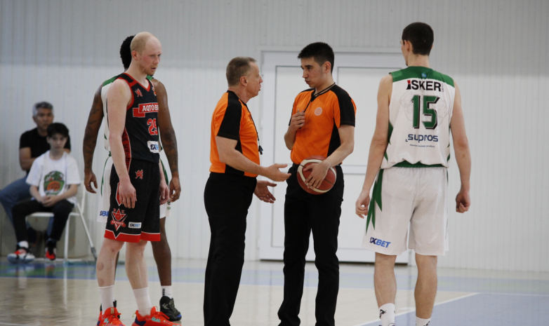 Прямая трансляция вторых матчей 1/2 финала чемпионата Казахстана по баскетболу среди мужчин