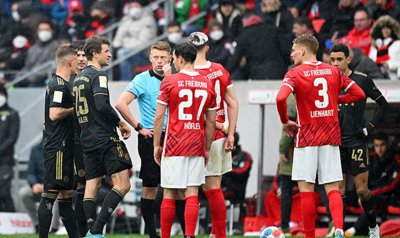 Апелляция «Фрайбурга» на результат матча с «Баварией» отклонена. У мюнхенцев несколько секунд играли 12 футболистов
