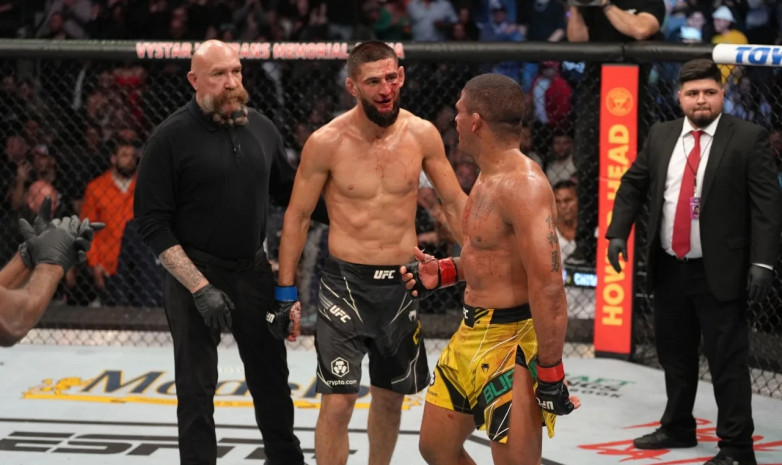 UFC 273: видео самых ярких моментов поединка Чимаев - Бернс