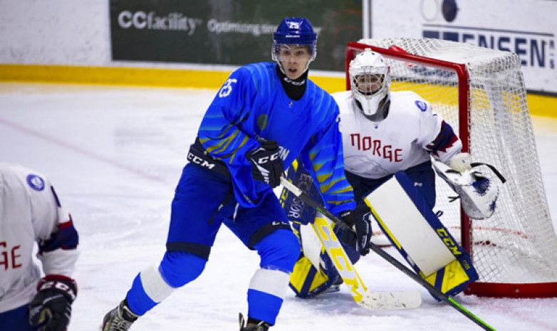 Сборная Казахстана обыграла Данию на юношеском ЧМ по хоккею