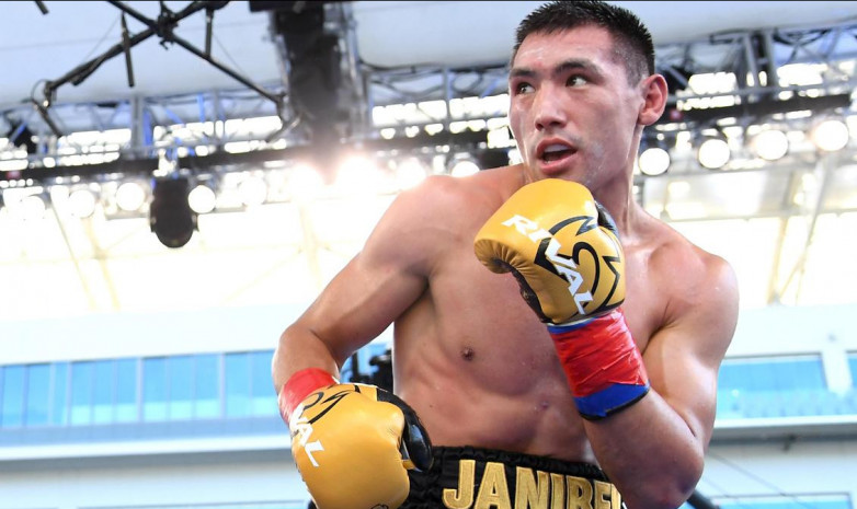 Казахстанский боксер Жанибек Алимханулы обратился к болельщикам перед предстоящим боем