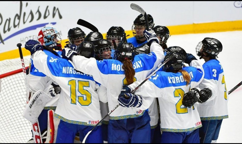 Известен состав женской сборной Казахстана по хоккею на матч со Словенией