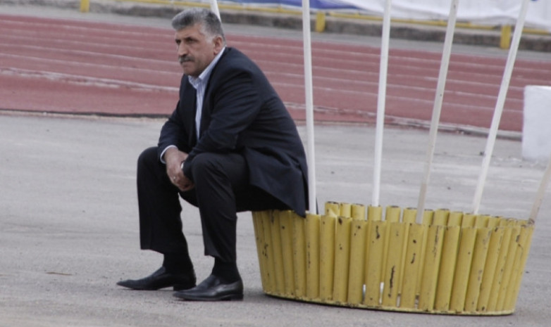 Президент «Кызыл-Жара» не сдержал эмоций и выбежал на поле во время матча с «Таразом» (+видео)