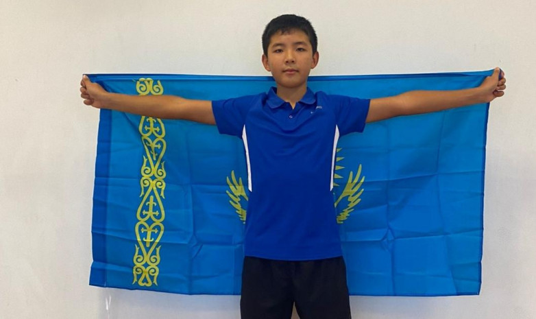 Юный теннисист из Казахстана удерживает лидерство в чемпионской гонке Tennis Europe