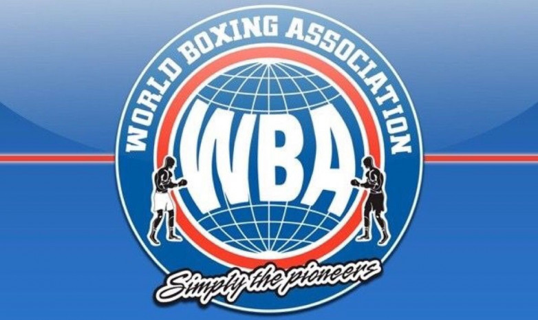 Двоих титулованных казахстанских боксеров исключили из рейтинга WBA