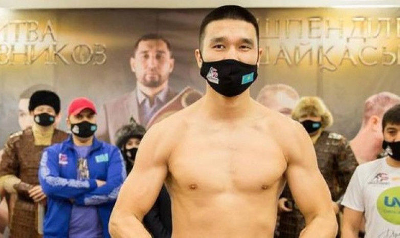 ФОТО. Казахстанские боксеры прошли взвешивание перед боями в США
