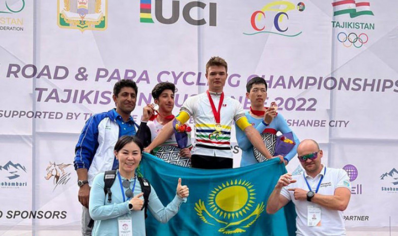 Определились чемпионы Казахстана среди юниоров в командной гонке