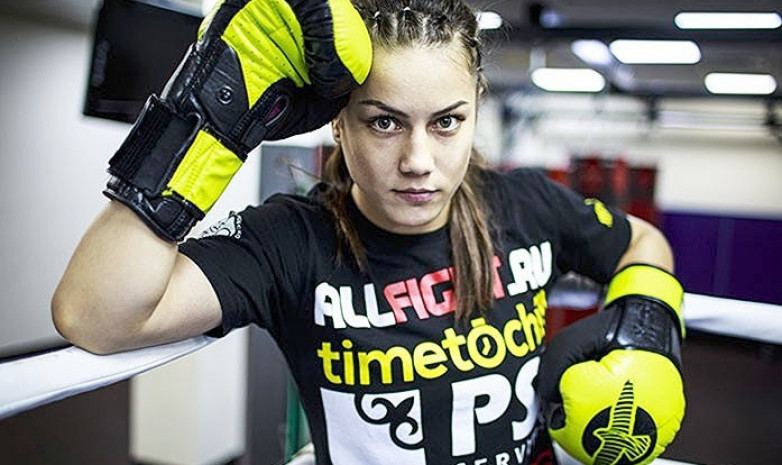 Опубликованы лучшие моменты из боксерской карьеры чемпионки мира из Казахстана перед ее дебютом в ММА. Видео