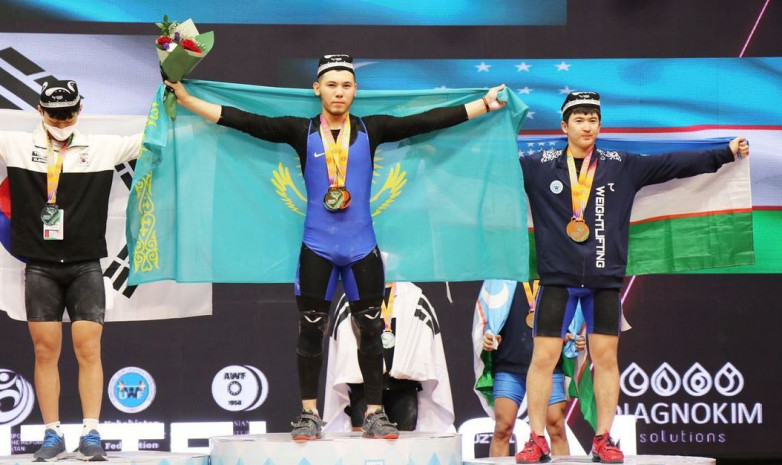 Казахстанский штангист стал чемпионом Азии по тяжелой атлетике среди юниоров