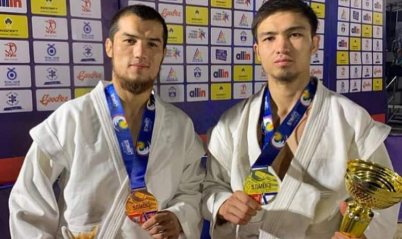 Казахстанец стал чемпионом мира по пляжному самбо