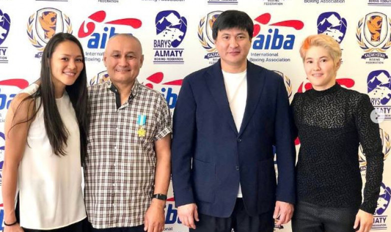 Федерация бокса Алматы наградила лидеров женской команды Кызайбай и Балкибекову