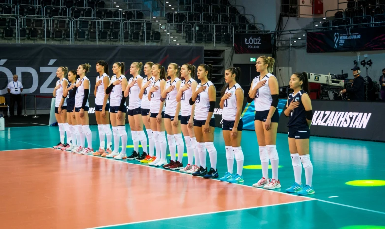 Сборная Казахстана потерпела четвертое поражение подряд на женском чемпионате мира по волейболу