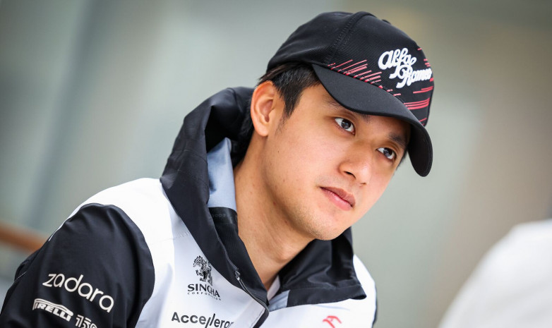 Китайский гонщик Чжоу Гуанью продолжит выступать за «Альфа Ромео» в 2023 году