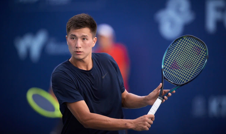 Жукаев не смог выйти в четвертьфинал теннисного турнира в Бресте