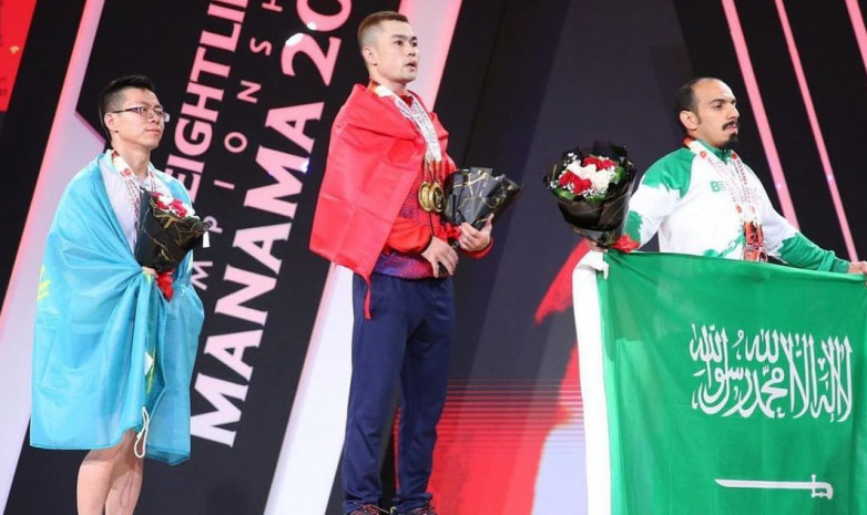 Арли Чонтей завоевал «серебро»‎ чемпионата Азии по тяжелой атлетике