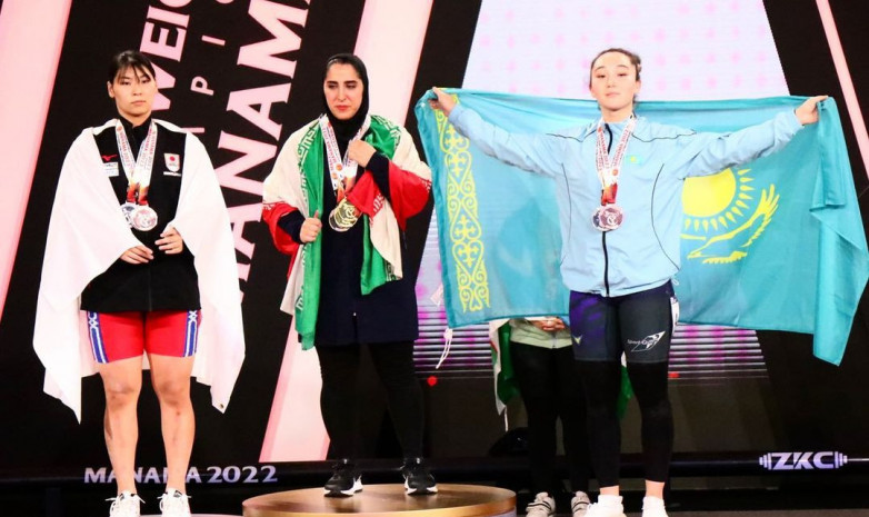 Аиша Омарова стала третьей на чемпионате Азии по тяжелой атлетике