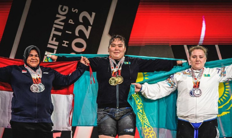 Тяжелоатлетка Айзада Муптильда выиграла медаль чемпионата Азии