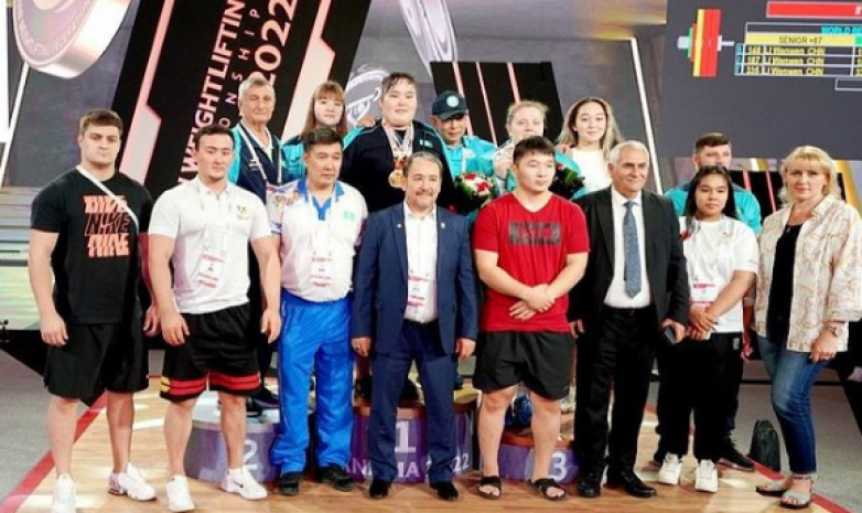 Мужская сборная Казахстана по тяжелой атлетике заняла 1-ое общекомандное место на чемпионате Азии в Бахрейне