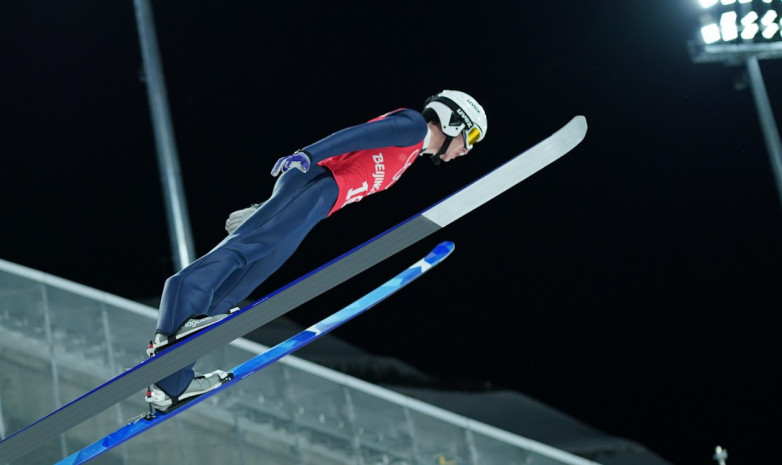 Казахстанец Данил Васильев вышел в финал этапа Кубка мира по прыжкам на лыжах в Руке