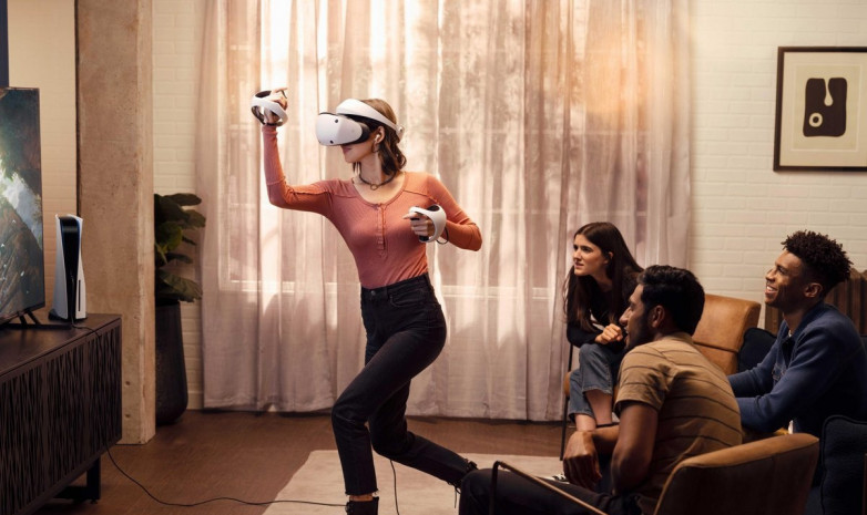 В сети появились новые фотографии PlayStation VR 2