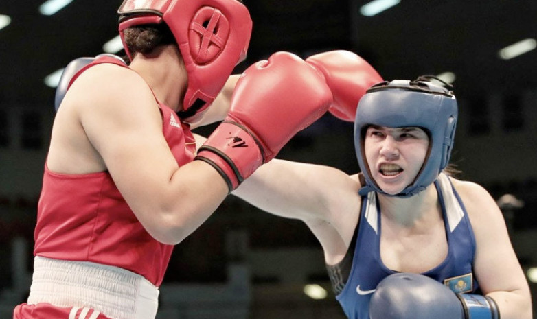 Казахстанские боксеры выступают на турнире в Кёльне