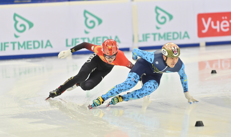 Казахстанцы Ажгалиев и Никиша вышли в четвертьфинал первой попытки на 500 м на ЭКМ по шорт-треку в Алматы