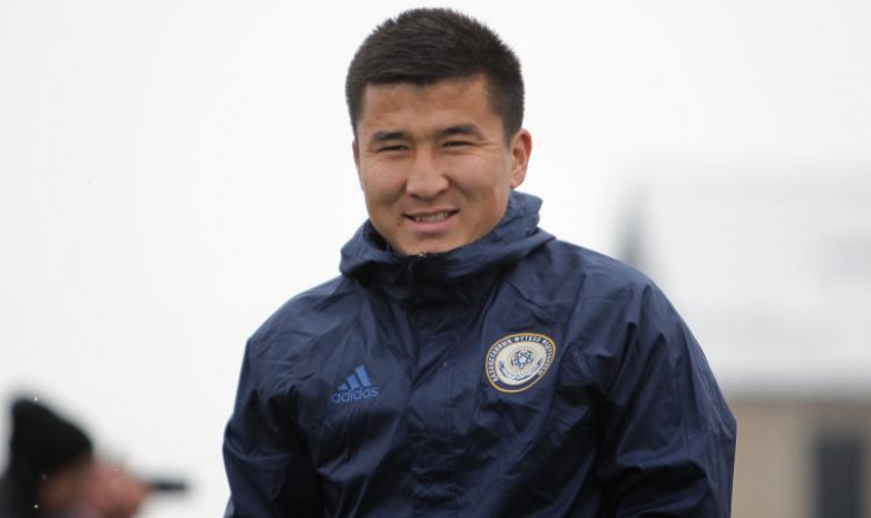 Экс-защитник сборной Казахстана возобновит карьеру и отправится на сборы