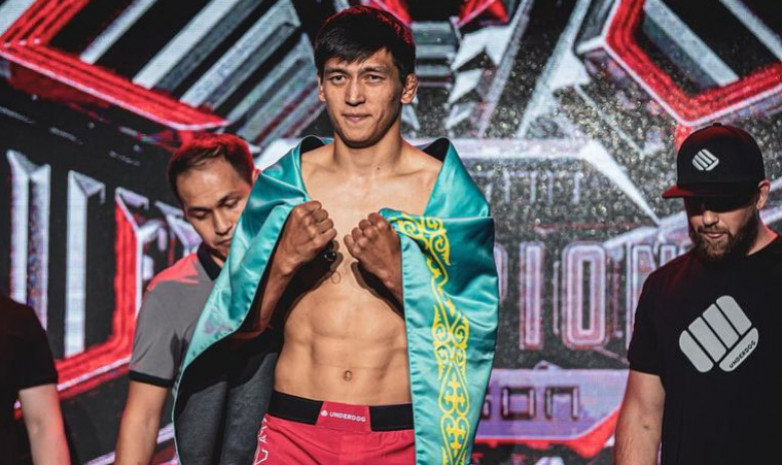 Непобежденный казахстанский боец проведет бой с бразильцем на турнире OCTAGON 39